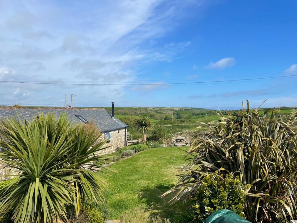 Trengothal Barn Porthcurno Exterior foto