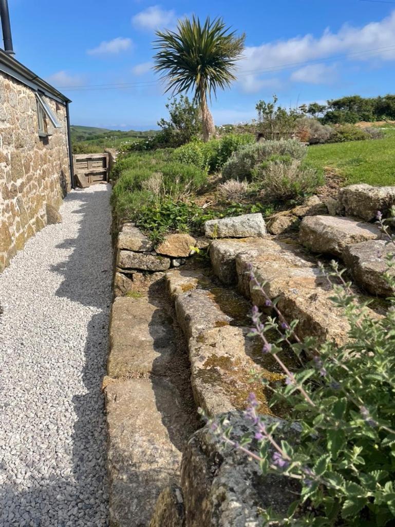 Trengothal Barn Porthcurno Exterior foto