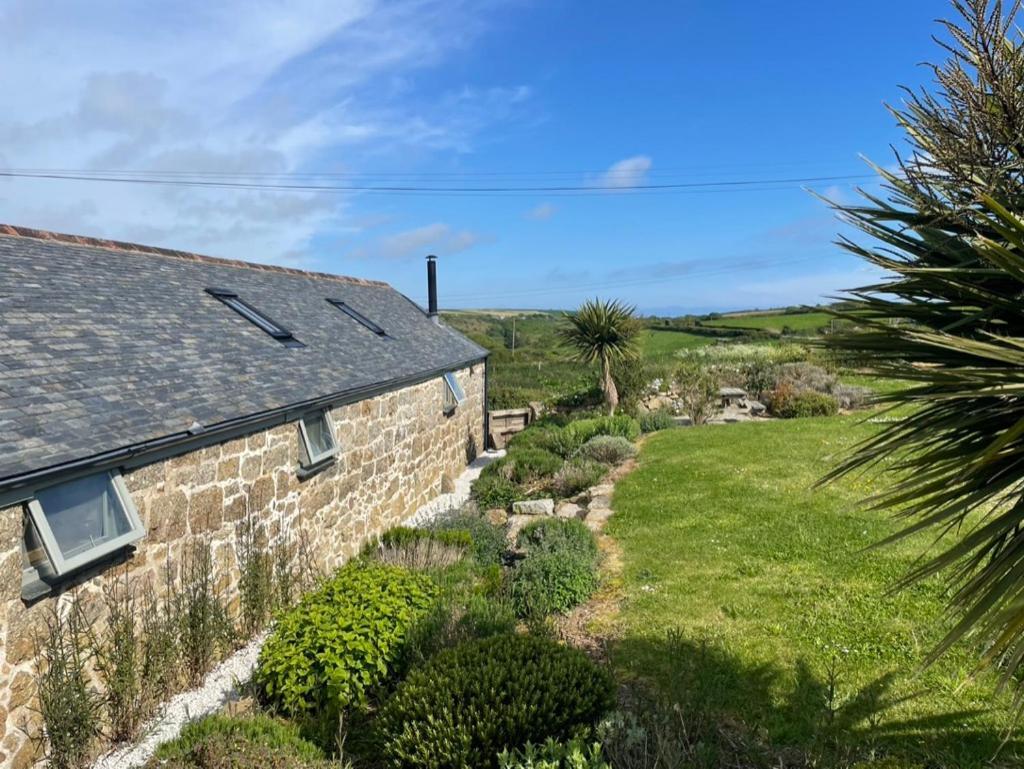 Trengothal Barn Porthcurno Exterior foto