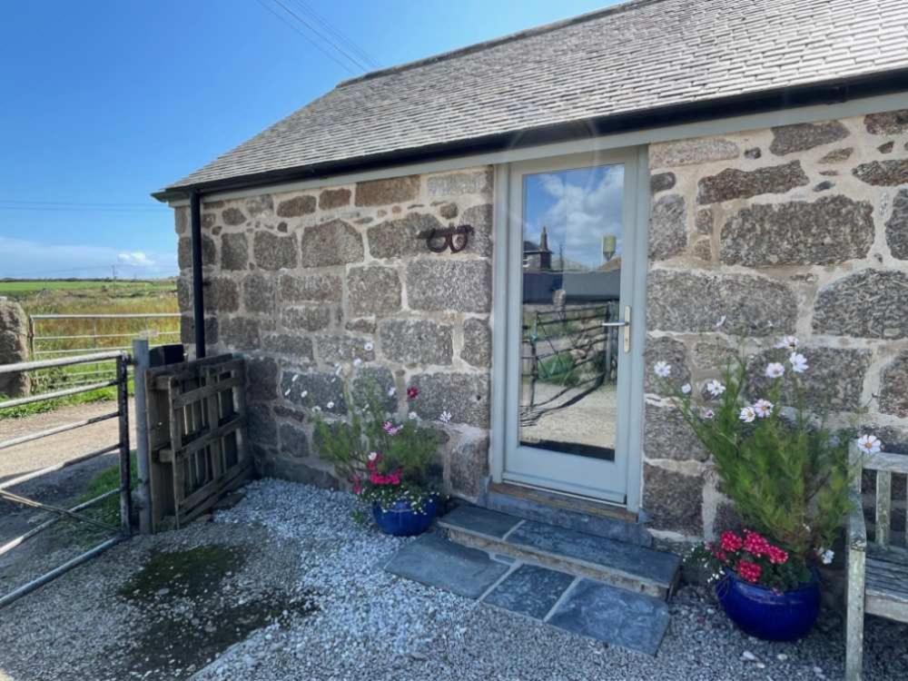 Trengothal Barn Porthcurno Exterior foto